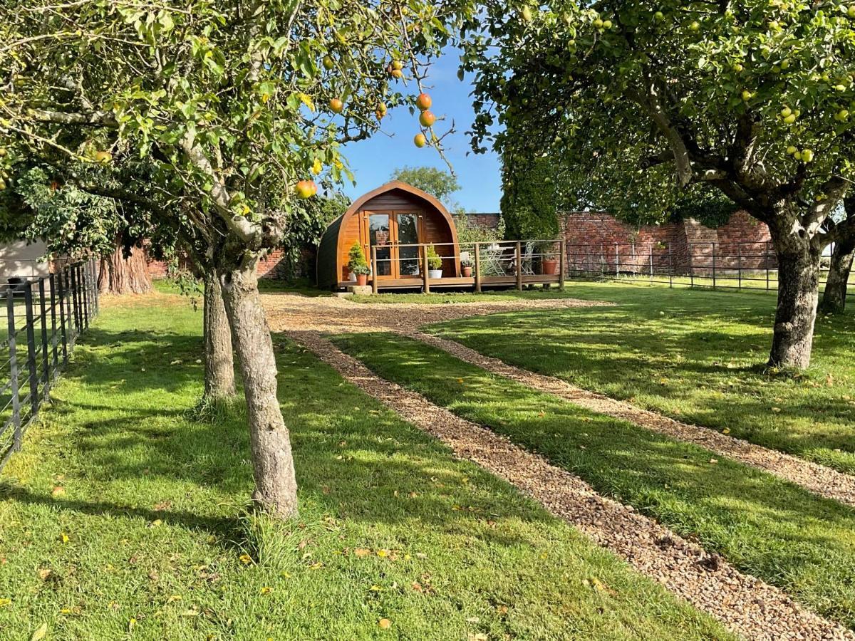 Hotel Secluded Cosy Luxury Pod With Wood Fired Hot Tub Shrewsbury Exterior foto