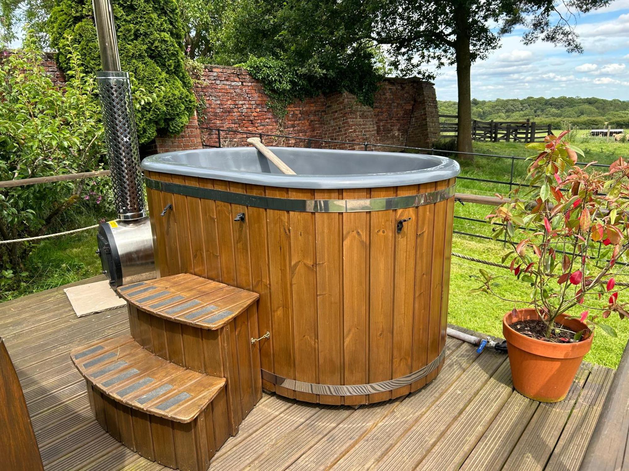 Hotel Secluded Cosy Luxury Pod With Wood Fired Hot Tub Shrewsbury Exterior foto